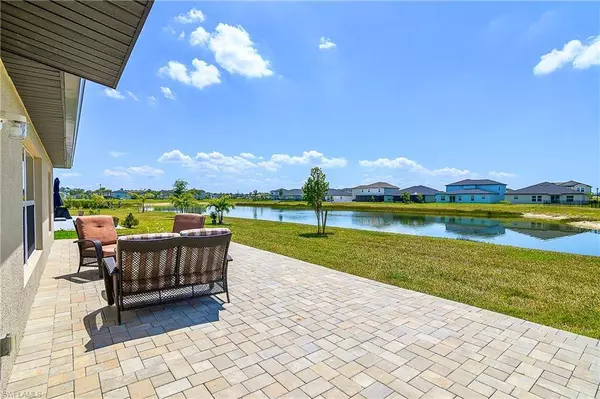 4094 San Clemente CT, North Fort Myers, FL 33917