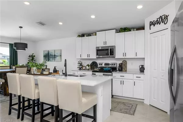 4094 San Clemente CT, North Fort Myers, FL 33917