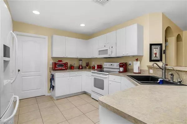 113 NE 29th ST, Cape Coral, FL 33909