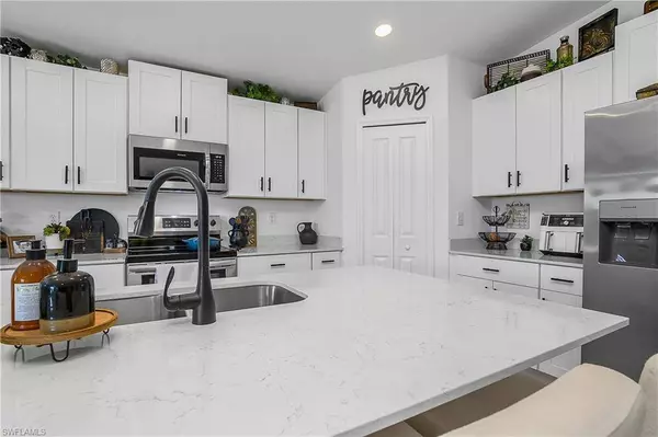 4094 San Clemente CT, North Fort Myers, FL 33917