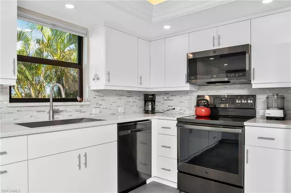 1903 SE 40th TER #104, Cape Coral, FL 33904