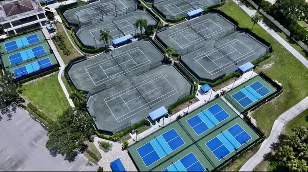 Gibralter Dr, Naples, FL 34119