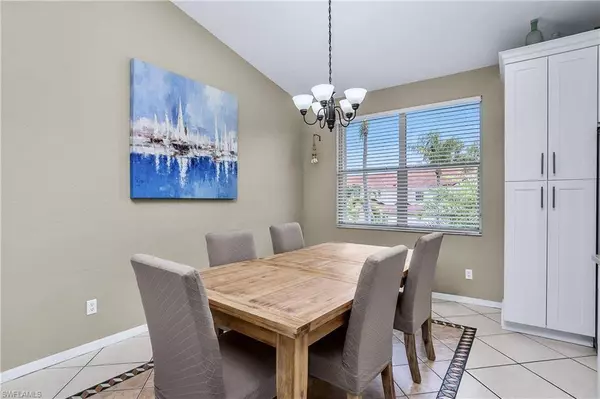 680 Lalique CIR #1205, Naples, FL 34119