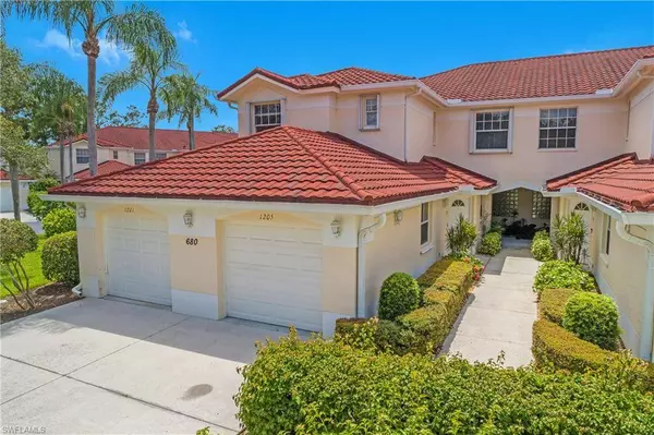 680 Lalique CIR #1205, Naples, FL 34119