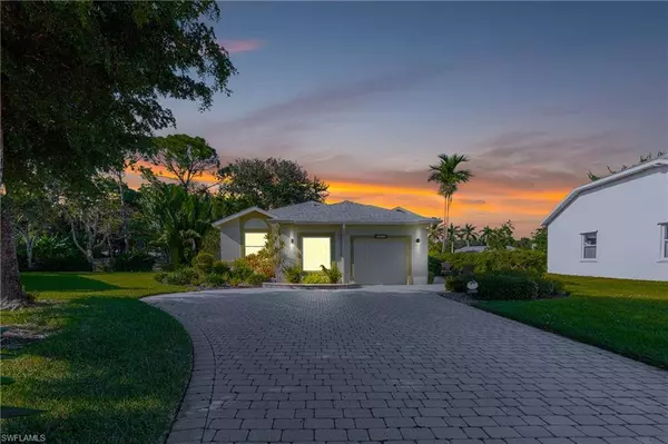 9225 Coachhouse LN, Estero, FL 33928