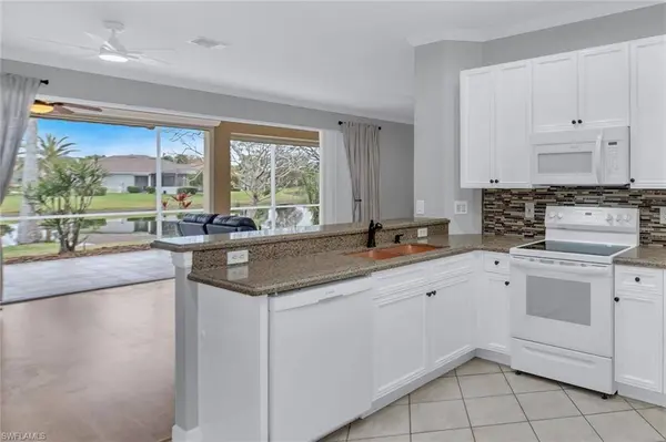 11239 Lakeland CIR, Fort Myers, FL 33913