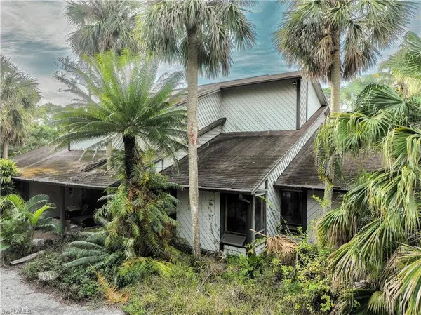 3600 Heritage LN, Fort Myers, FL 33908