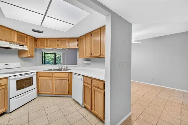 9635 Eaton Gardens LN #104, Fort Myers, FL 33919