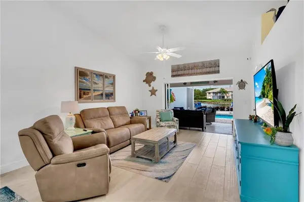 8654 Mustang DR #8, Naples, FL 34113