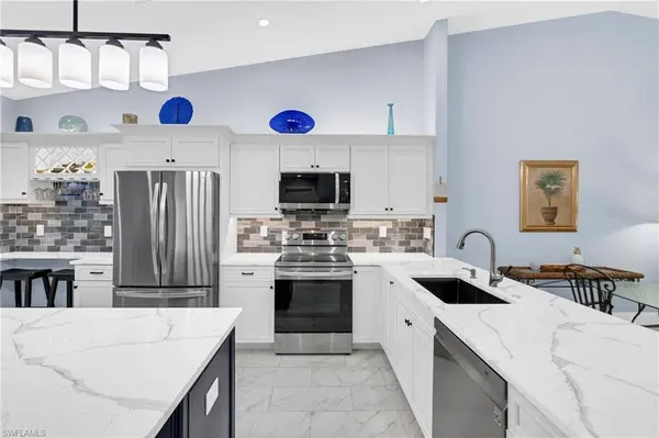 8670 Mustang DR, Naples, FL 34113