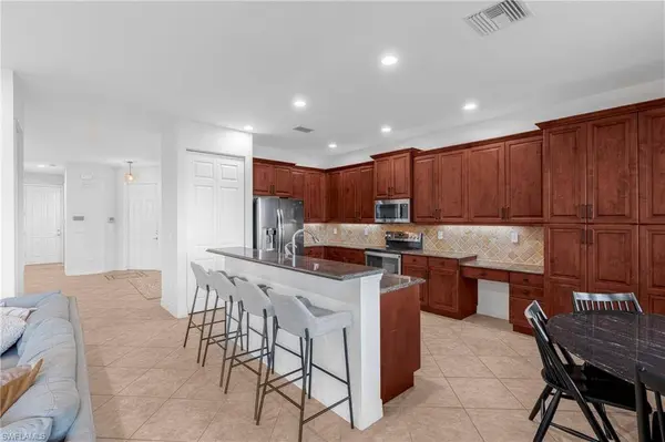10487 Winged Elm LN, Fort Myers, FL 33913