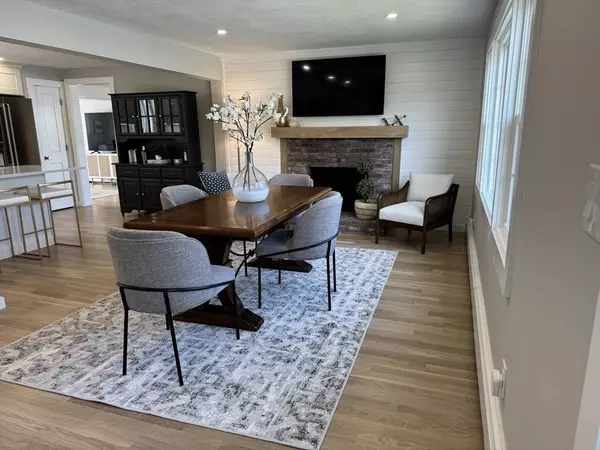 72 Devon Rd, Norwood, MA 02062