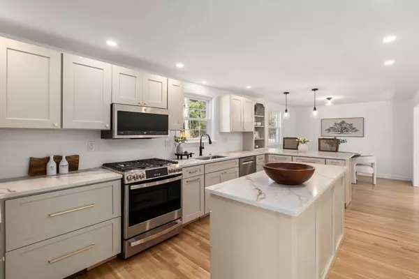 110 Westover Pkwy, Norwood, MA 02062