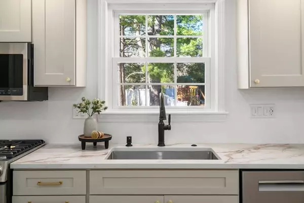 110 Westover Pkwy, Norwood, MA 02062