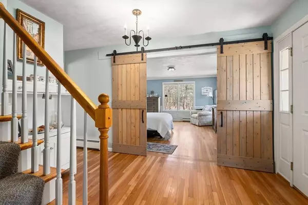 30 Fortune Dr, Norwood, MA 02062