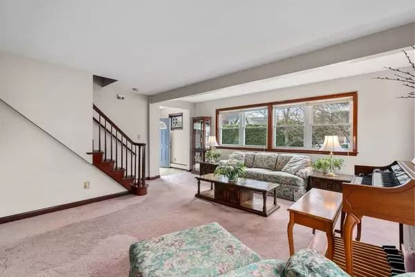 321 Railroad Ave, Norwood, MA 02062