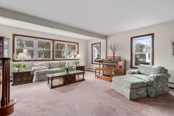 321 Railroad Ave, Norwood, MA 02062