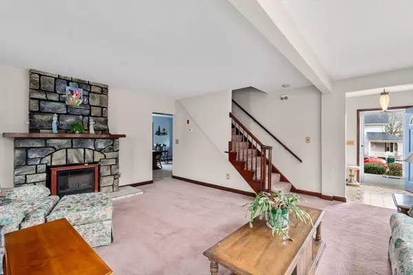 321 Railroad Ave, Norwood, MA 02062