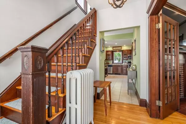 56 Prospect Ave, Norwood, MA 02062