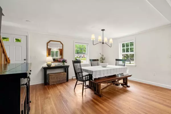 76 Alton St, Walpole, MA 02081