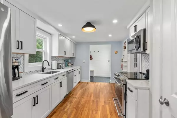 136 Ellis Ave, Norwood, MA 02062