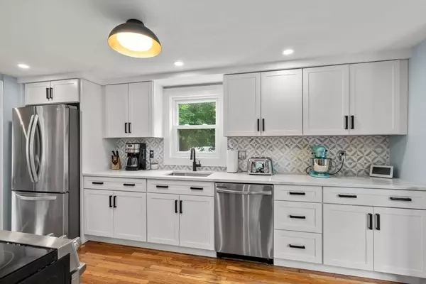 136 Ellis Ave, Norwood, MA 02062