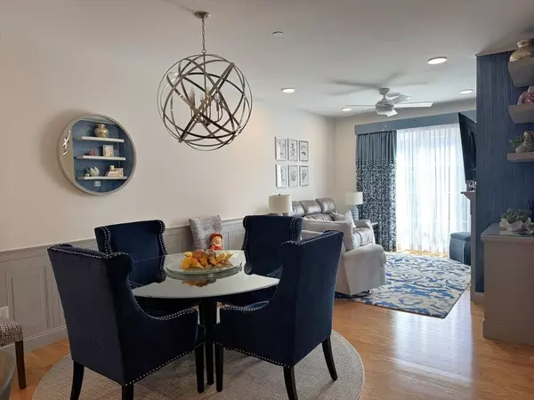 1 Revolution Way #307, Canton, MA 02021