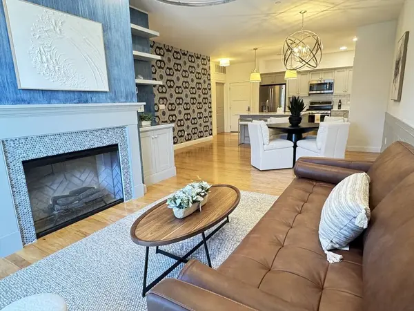 1 Revolution Way #307, Canton, MA 02021