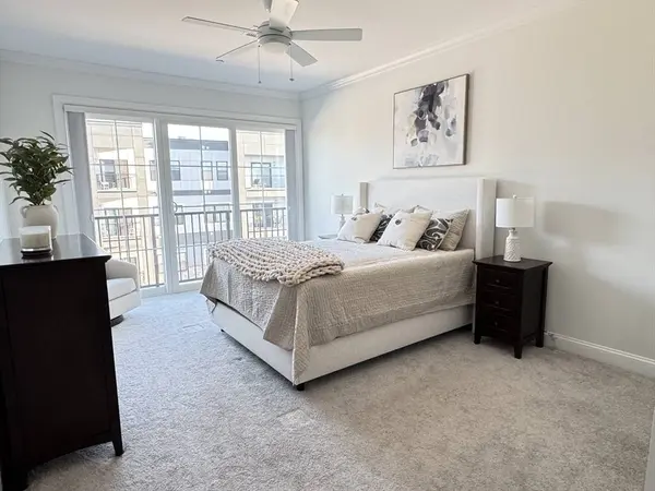 1 Revolution Way #307, Canton, MA 02021