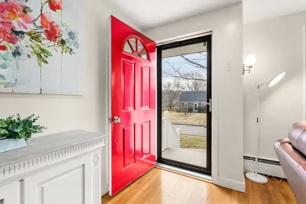 38 Irving Dr, Walpole, MA 02081