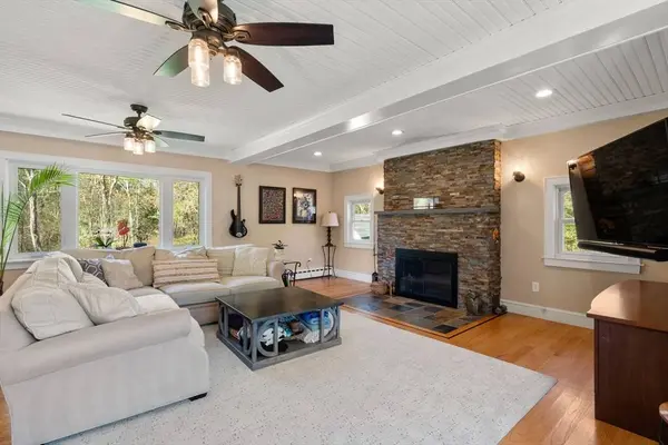 266 Willow St, Mansfield, MA 02048
