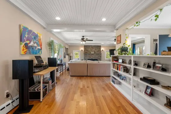 266 Willow St, Mansfield, MA 02048