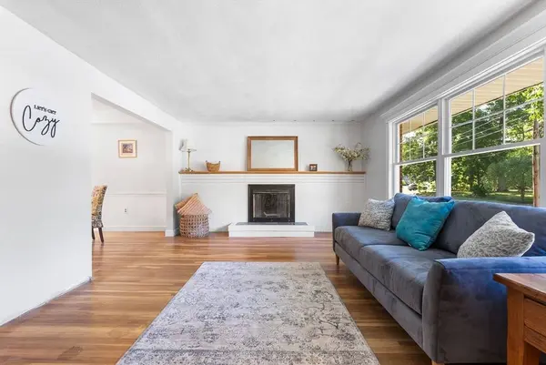 29 Devon Rd, Norwood, MA 02062