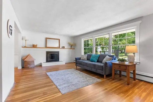 29 Devon Rd, Norwood, MA 02062