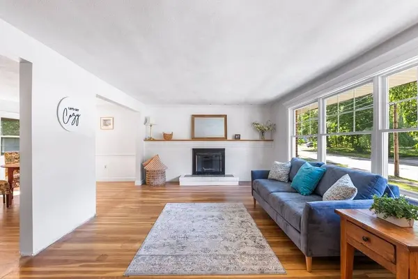 29 Devon Rd, Norwood, MA 02062