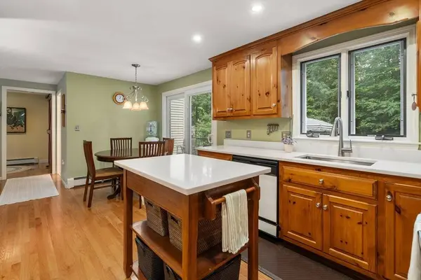 1476 Washington St, Walpole, MA 02081