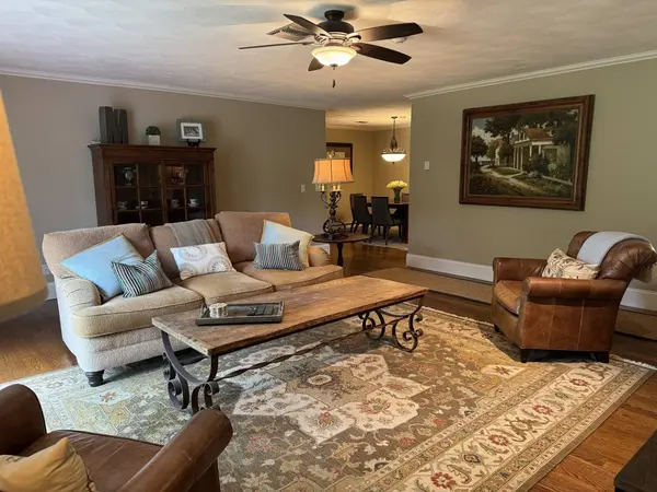 2 Rainbow Pond Dr #7, Walpole, MA 02081