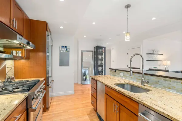 36 Central Ave #16, Milton, MA 02186