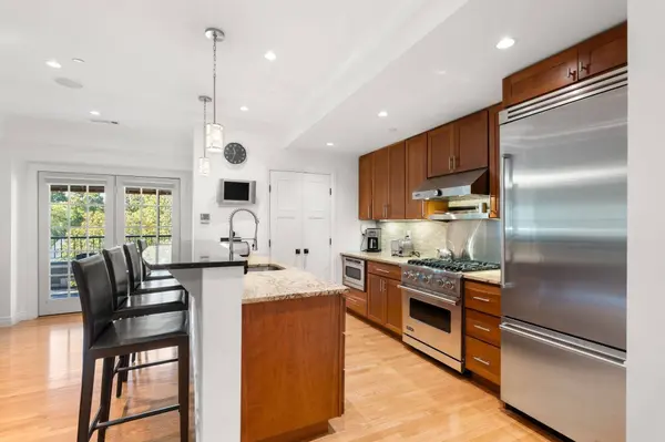 36 Central Ave #16, Milton, MA 02186