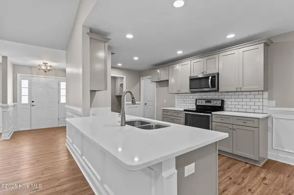 112 Stoney Creek LN, Leland, NC 28451