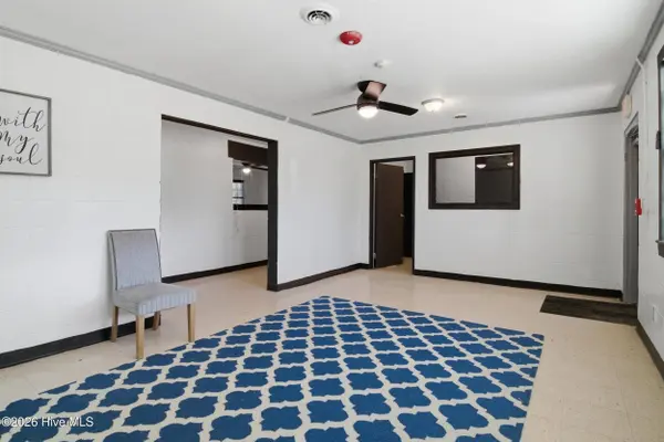 800 N Teachey RD, Wallace, NC 28466