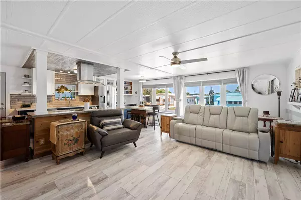 1506 LONGBOW DR, Lakeland, FL 33810