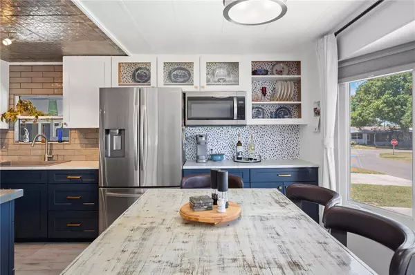 1506 LONGBOW DR, Lakeland, FL 33810