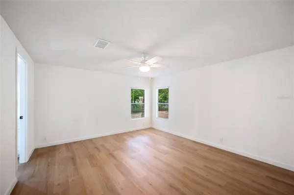 6527 FERNWOOD DR, Lakeland, FL 33810