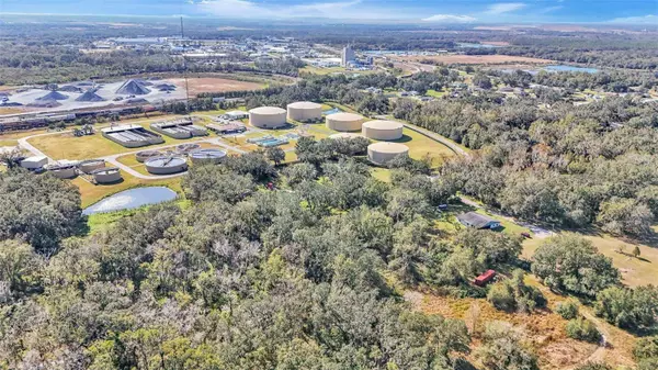 ARNAZ DR, Mulberry, FL 33860