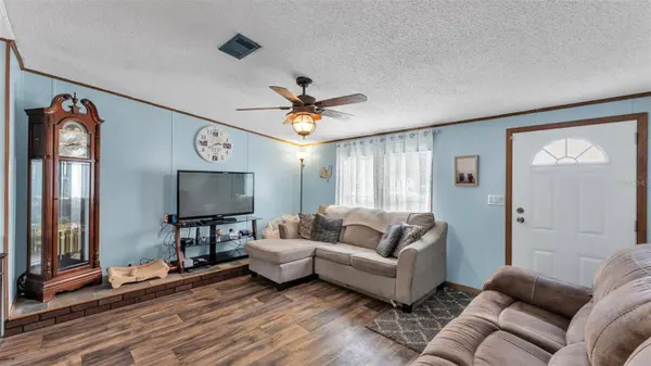 6715 DOVE MEADOW TRL, Lakeland, FL 33810