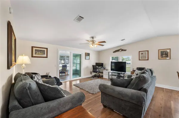 1502 LONGBOW DR, Lakeland, FL 33810