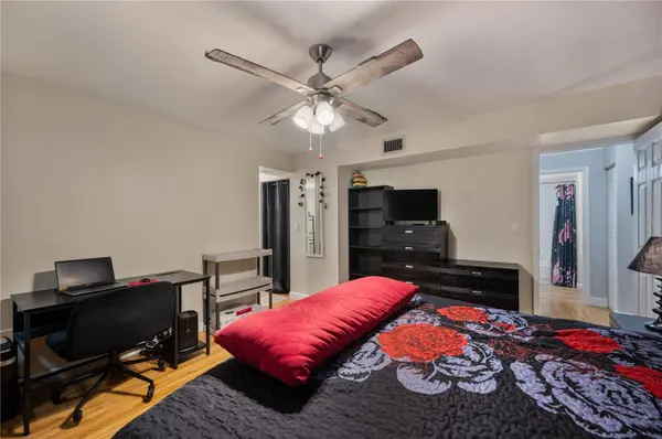 1130 N LAKE PARKER AVE #C126, Lakeland, FL 33805