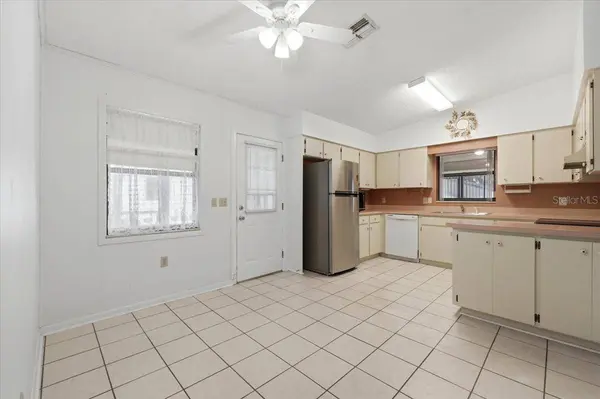 3231 BEAR CREEK LN, Lakeland, FL 33810