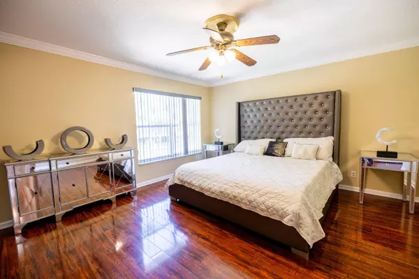 4462 Lake Tahoe CIR, West Palm Beach, FL 33409